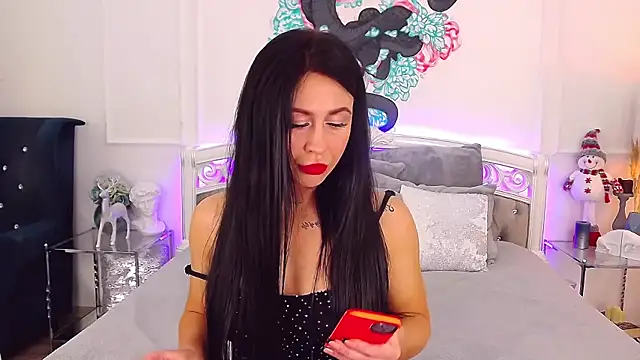 Snapshot of CrissyTaylor chatting on December 2024 03:44:02 AM CrissyTaylor online show from December 2024 03:44:02 AM