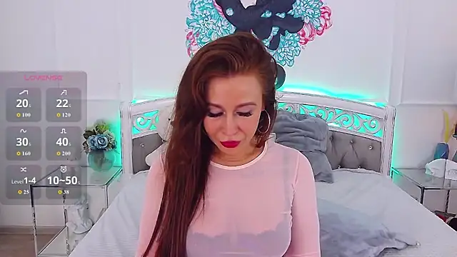 Snapshot of CrissyTaylor chatting on November 2025 03:39:02 AM CrissyTaylor online show from November 2025 03:39:02 AM