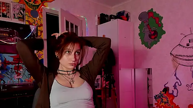 Snapshot of Sunny_Mouse_ chatting on May 2026 06:45:01 PM Sunny Mouse online show from May 2026 06:45:01 PM