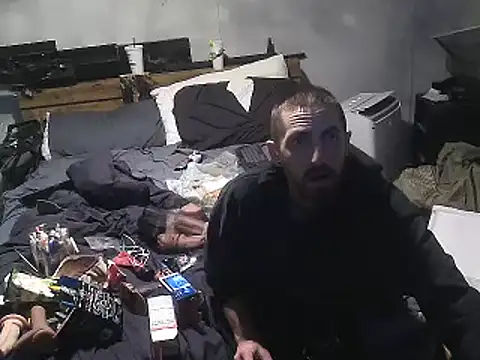 Bi curious86 online show from February 2026 06:32:02 AM