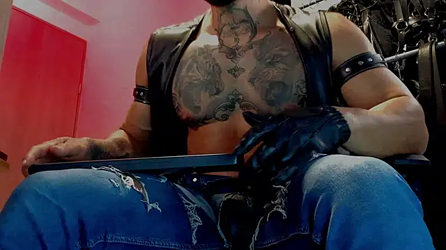 billyMayer  online show from December 2024 05:29:02 PM