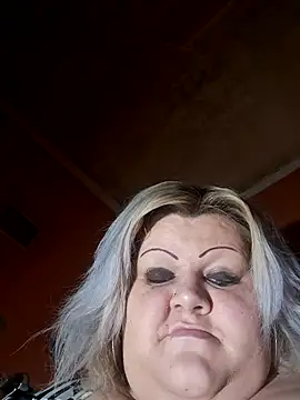 ducicsajsziii online show from September 2025 05:17:01 PM