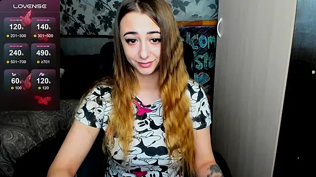 Snapshot of weakness4u chatting on November 2025 05:08:02 AM weakness4u online show from November 2025 05:08:02 AM