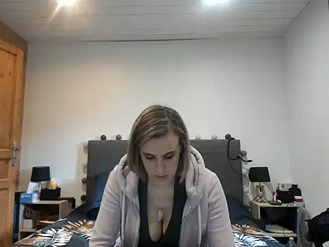 Snapshot of Madame_Callie chatting on April 2026 12:59:01 PM Madame Callie online show from April 2026 12:59:01 PM