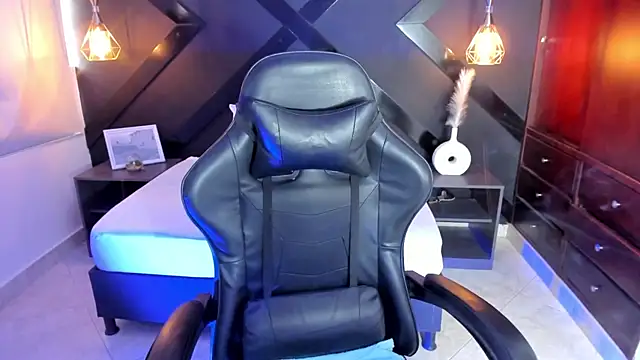 Snapshot of dark_gotica chatting on March 2025 07:09:01 PM dark gotica online show from March 2025 07:09:01 PM