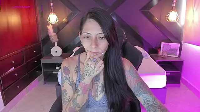 Snapshot of dark_gotica chatting on September 2025 07:08:01 PM dark gotica online show from September 2025 07:08:01 PM