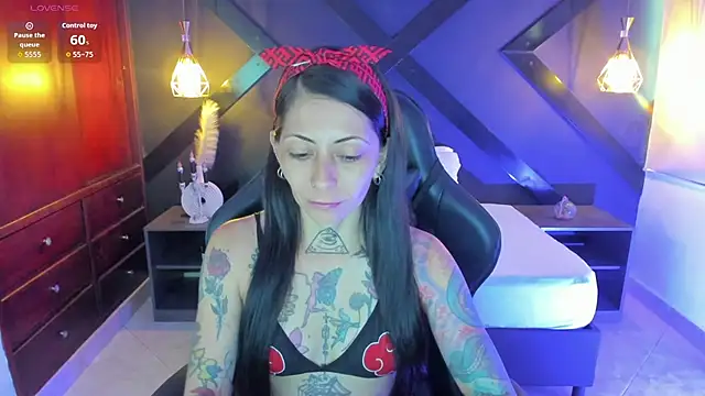 dark gotica online show from November 2025 07:19:02 PM