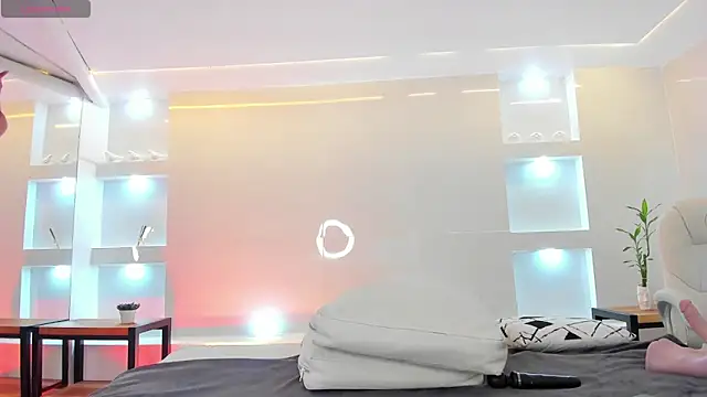 Snapshot of martina_mayers chatting on March 2025 12:43:01 AM martina mayers online show from March 2025 12:43:01 AM