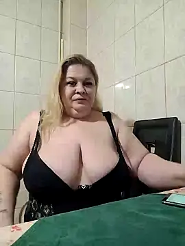 Snapshot of AriannaMilf chatting on December 2024 10:47:02 PM AriannaMilf online show from December 2024 10:47:02 PM