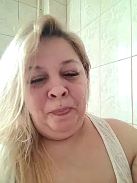 Snapshot of AriannaMilf chatting on March 2025 12:27:02 PM AriannaMilf online show from March 2025 12:27:02 PM