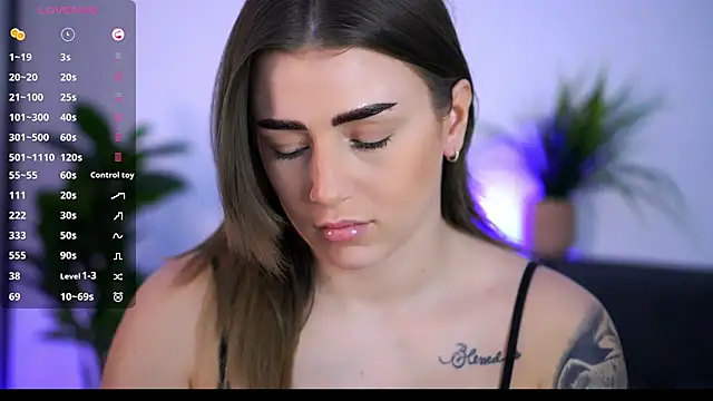 AishaCarter online show from October 2025 05:33:01 PM