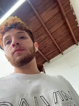 Juan Castano online show from October 2025 10:34:02 PM