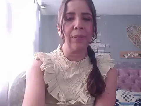 Victoria meester online show from December 2024 03:00:02 PM