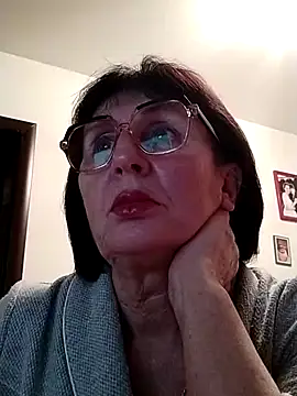 Snapshot of AlbinaXPretty chatting on December 2024 05:59:01 PM AlbinaXPretty online show from December 2024 05:59:01 PM