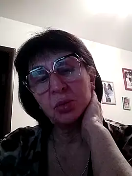 Snapshot of AlbinaXPretty chatting on December 2024 07:14:02 PM AlbinaXPretty online show from December 2024 07:14:02 PM