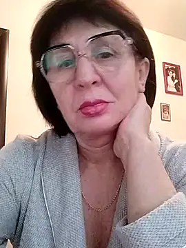 Snapshot of AlbinaXPretty chatting on December 2024 09:45:02 AM AlbinaXPretty online show from December 2024 09:45:02 AM