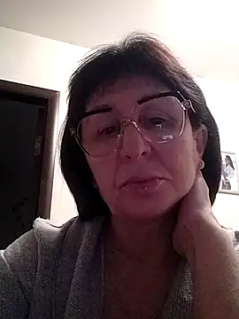 Snapshot of AlbinaXPretty chatting on December 2024 05:26:01 AM AlbinaXPretty online show from December 2024 05:26:01 AM