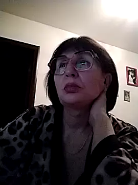 Snapshot of AlbinaXPretty chatting on December 2024 05:14:01 PM AlbinaXPretty online show from December 2024 05:14:01 PM