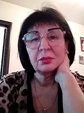 Snapshot of AlbinaXPretty chatting on January 2025 11:38:01 AM AlbinaXPretty online show from January 2025 11:38:01 AM