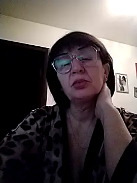 Snapshot of AlbinaXPretty chatting on January 2025 03:32:02 AM AlbinaXPretty online show from January 2025 03:32:02 AM