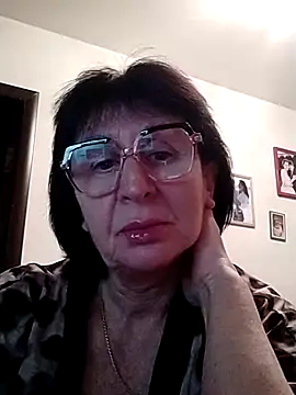 Snapshot of AlbinaXPretty chatting on January 2025 03:31:02 PM AlbinaXPretty online show from January 2025 03:31:02 PM