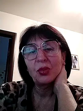 Snapshot of AlbinaXPretty chatting on January 2025 01:48:01 PM AlbinaXPretty online show from January 2025 01:48:01 PM