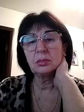 Snapshot of AlbinaXPretty chatting on January 2025 05:19:01 AM AlbinaXPretty online show from January 2025 05:19:01 AM