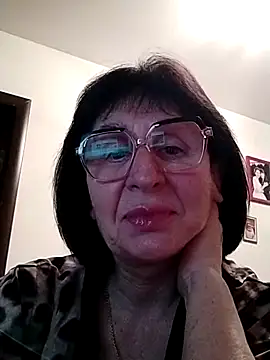 Snapshot of AlbinaXPretty chatting on January 2025 07:25:01 PM AlbinaXPretty online show from January 2025 07:25:01 PM