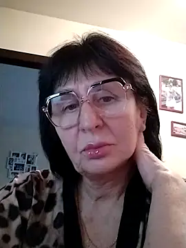 Snapshot of AlbinaXPretty chatting on January 2025 01:47:01 PM AlbinaXPretty online show from January 2025 01:47:01 PM