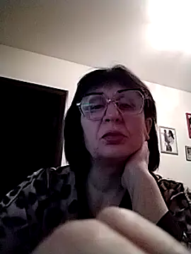 Snapshot of AlbinaXPretty chatting on January 2025 09:33:01 PM AlbinaXPretty online show from January 2025 09:33:01 PM