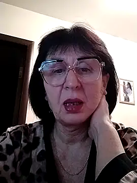 Snapshot of AlbinaXPretty chatting on January 2025 06:49:02 PM AlbinaXPretty online show from January 2025 06:49:02 PM