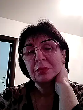 Snapshot of AlbinaXPretty chatting on February 2025 01:08:02 PM AlbinaXPretty online show from February 2025 01:08:02 PM