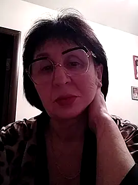 Snapshot of AlbinaXPretty chatting on February 2025 07:04:01 PM AlbinaXPretty online show from February 2025 07:04:01 PM