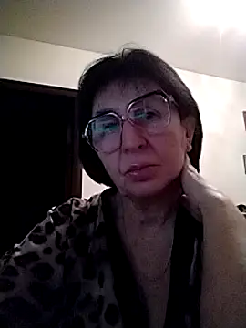 Snapshot of AlbinaXPretty chatting on February 2025 11:24:01 PM AlbinaXPretty online show from February 2025 11:24:01 PM