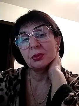 Snapshot of AlbinaXPretty chatting on February 2025 06:21:01 PM AlbinaXPretty online show from February 2025 06:21:01 PM