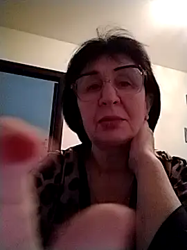 Snapshot of AlbinaXPretty chatting on March 2025 11:18:01 AM AlbinaXPretty online show from March 2025 11:18:01 AM