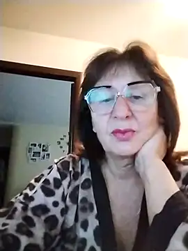 Snapshot of AlbinaXPretty chatting on September 2025 07:46:02 AM AlbinaXPretty online show from September 2025 07:46:02 AM