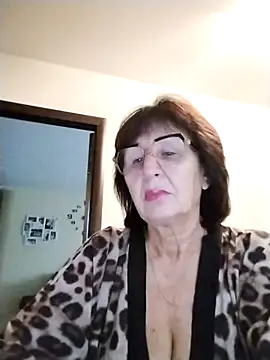 Snapshot of AlbinaXPretty chatting on October 2025 06:43:01 AM AlbinaXPretty online show from October 2025 06:43:01 AM