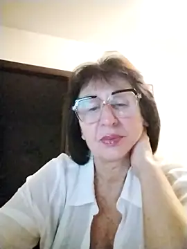 AlbinaXPretty online show from November 2025 08:42:01 PM