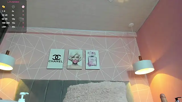 dolly zoe online show from December 2024 08:00:02 AM