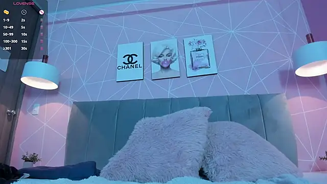 dolly zoe online show from February 2025 08:29:02 AM