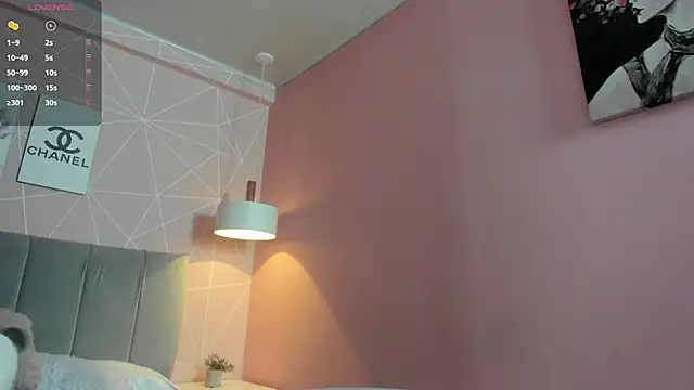 dolly zoe online show from December 2025 04:06:02 AM