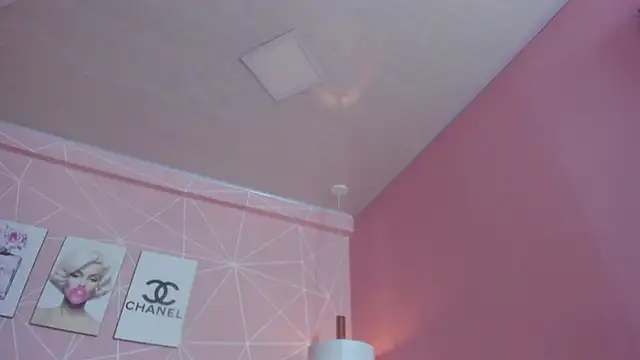 dolly zoe online show from January 2026 08:36:01 PM