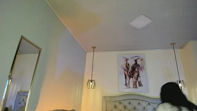 ayshel   online show from October 2025 08:28:02 PM