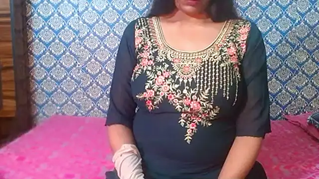 nikitahot3 online show from February 2026 08:30:01 AM