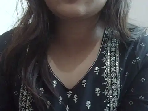 shekira99 online show from February 2026 05:03:02 AM