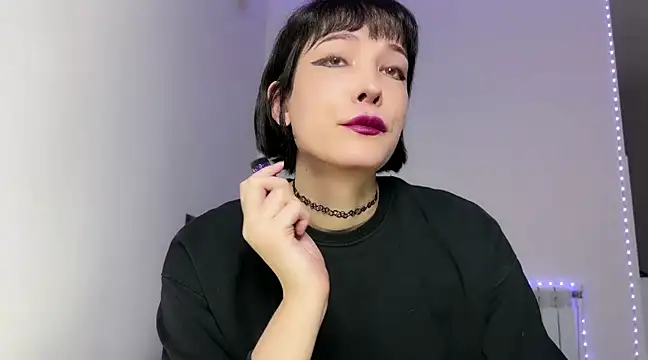 Snapshot of dollmore chatting on December 2024 05:36:02 PM dollmore online show from December 2024 05:36:02 PM