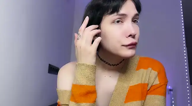 Snapshot of dollmore chatting on December 2024 04:38:02 PM dollmore online show from December 2024 04:38:02 PM