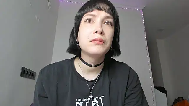 Snapshot of dollmore chatting on February 2025 03:24:02 AM dollmore online show from February 2025 03:24:02 AM