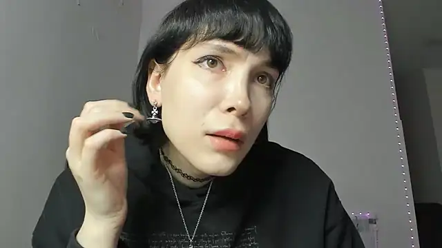 Snapshot of dollmore chatting on February 2025 04:26:02 PM dollmore online show from February 2025 04:26:02 PM